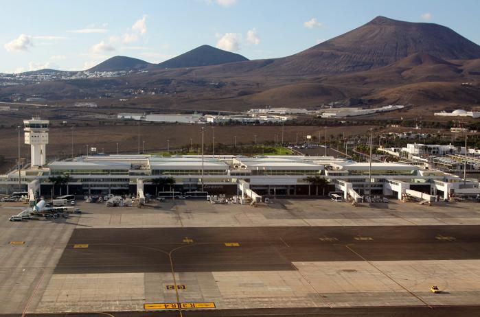 How to Hire a Car in Lanzarote Airport